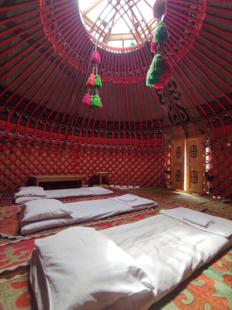 Silkroad Guesthouse Бишкек Экстерьер фото